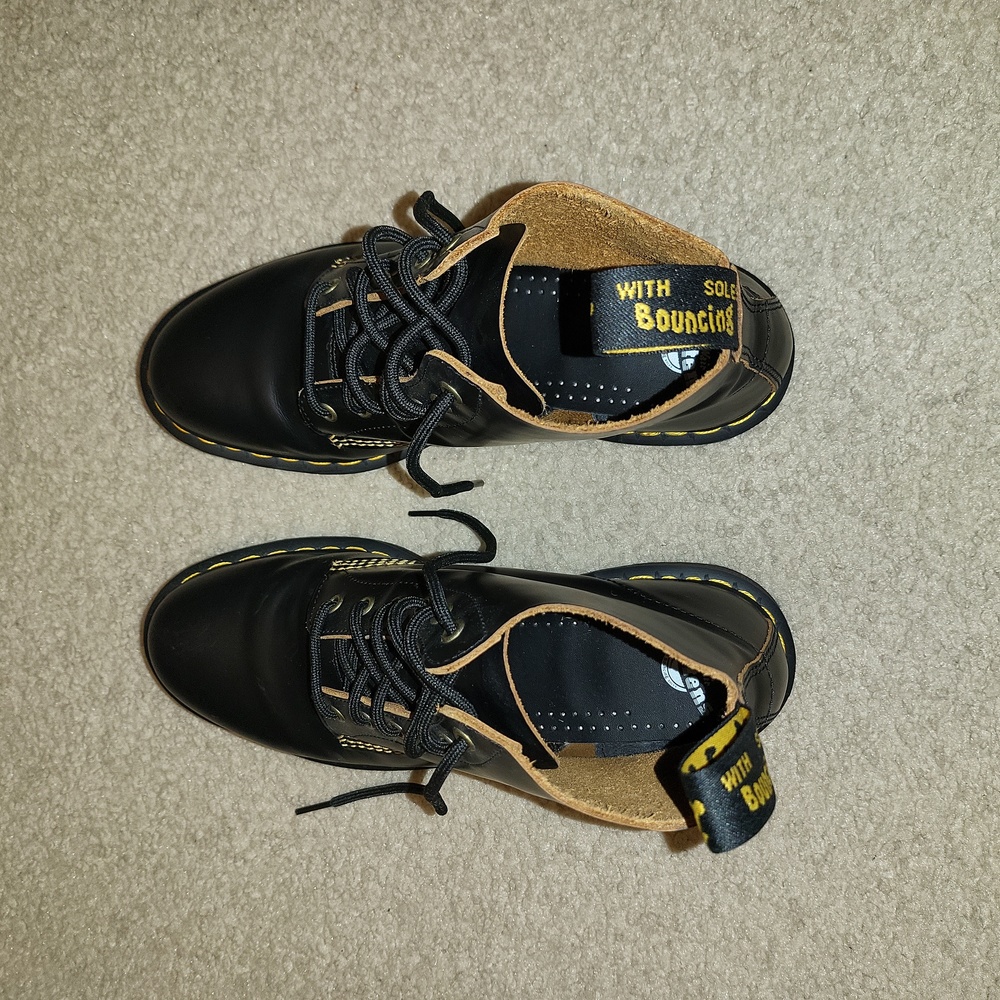 Dr Martens 101 Yellow Stitch Smooth Leather Ankle Boots - Picture 3 of 7